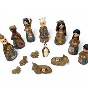 Tonala VINTAGE '50s 13-Piece Handmade Mexican Terracotta Folk Art Nativity Set